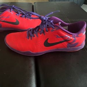 Nike Womens Studio Trainer 644205-602 Red Running/Training Shoes (Size 7)(Used)
